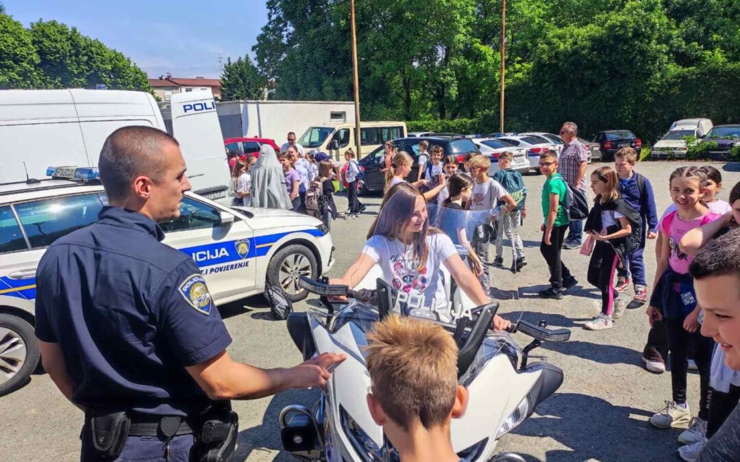 POSJET 4. RAZREDA POLICIJSKOJ POSTAJI SISAK