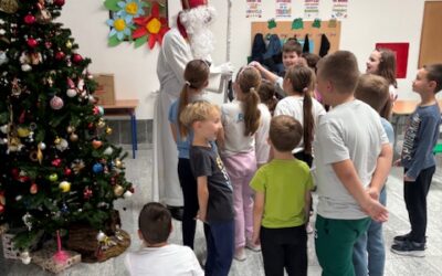 SVETI NIKOLA RAZVESELIO DJECU U PŠ ŽABNO