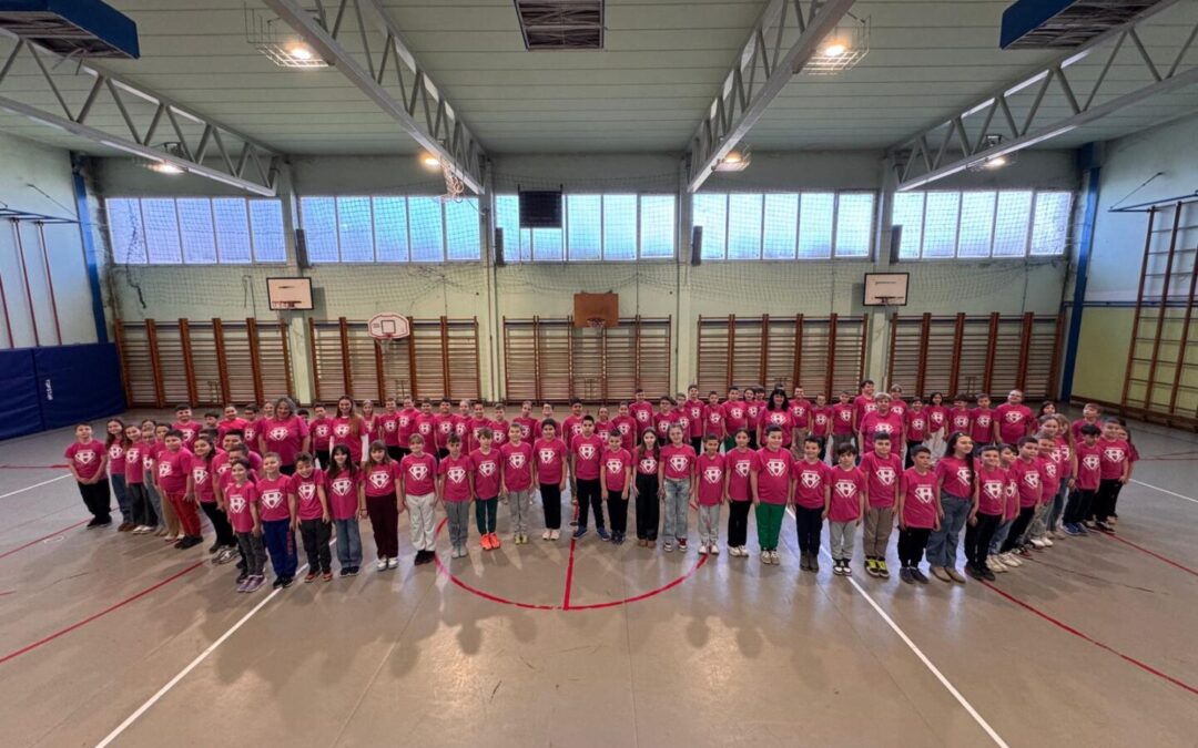 DAN RUŽIČASTIH MAJICA U TREĆIM RAZREDIMA