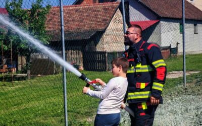 UČENICI PŠ ŽABNO IMALI SU PRILIKU SUDJELOVATI U ZANIMLJIVOM I EDUKATIVNOM SUSRETU KOJI SU ZA NJIH PRIPREMILI DJELATNICI DVD ODRA SISAČKA I CIVILNA ZAŠTITA